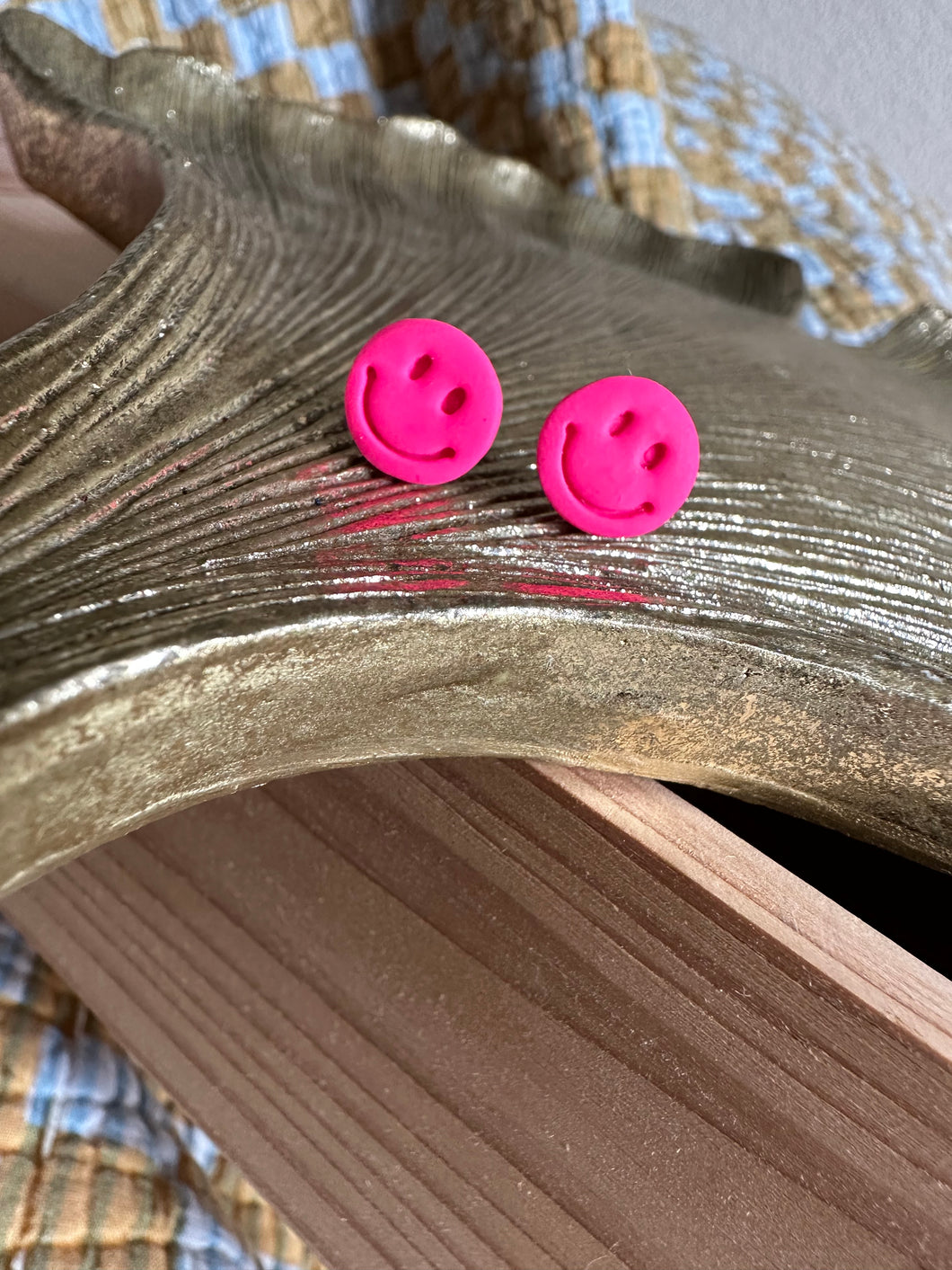Hot Pink Mini Smileys